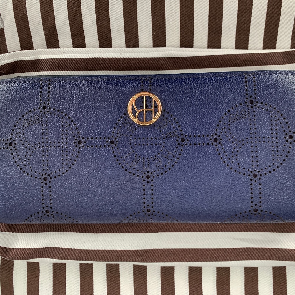 BNWT Henri Bendel Empire wallet
